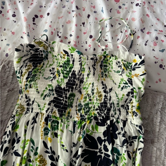 Francesca’s Flowy Romper - Picture 4 of 4